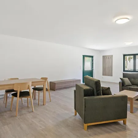 3 Bedroom Beautiful In * Altenkirchen (Mecklenburg-Vorpommern)