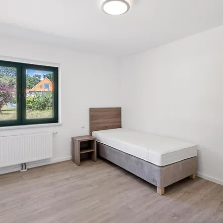 Appartement 3 Bedroom Beautiful In Altenkirchen (Mecklenburg-Vorpommern)