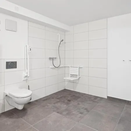 3 Bedroom Beautiful In * Altenkirchen (Mecklenburg-Vorpommern)