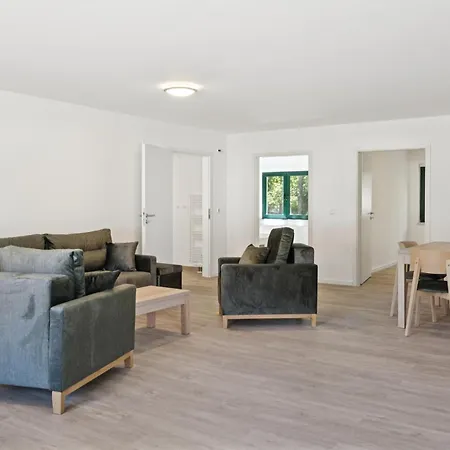 Appartement 3 Bedroom Beautiful In *