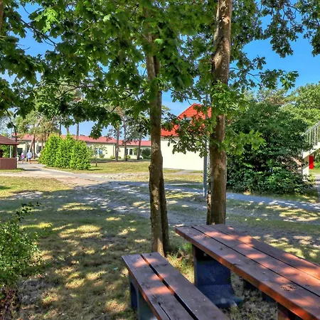 Appartement 3 Bedroom Beautiful In Altenkirchen (Mecklenburg-Vorpommern)